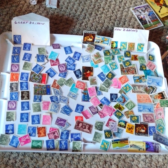 Stamp collection - Picture 1 of 4